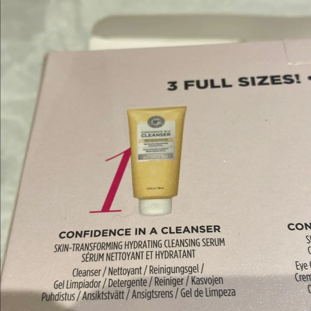 it cosmetics Confidence in a Cleanser & Cream set.mascara & eyebrow full size - Picture 2 of 9